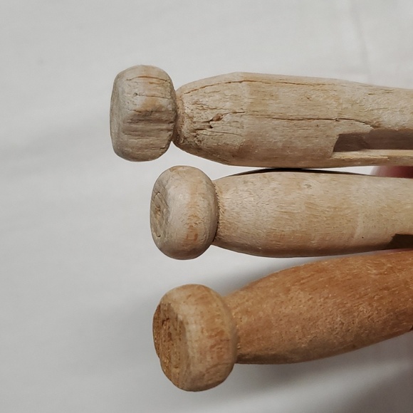 Clothes Pins + Hanging Bag Minimalist Home Primitive Functional BOHO LOT of 60 - Picture 15 of 17